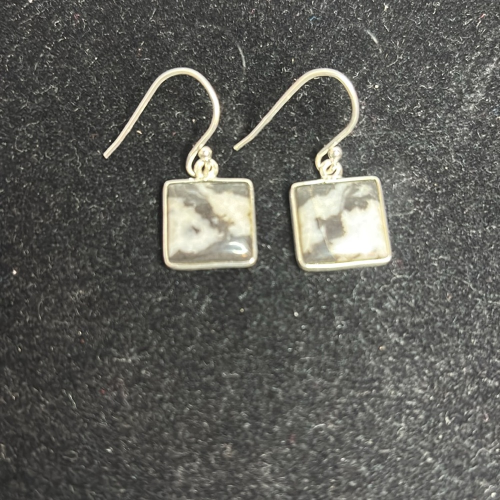 White buffalo earrings sterling silver - Picture 4 of 7